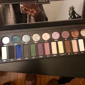 Kat Von D Metal/Matte eyeshadow palette (used)